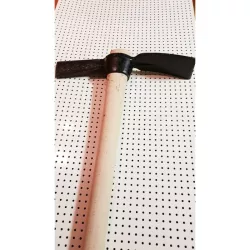Csákány 2,5kg lapos-éles bükkfa nyéllel